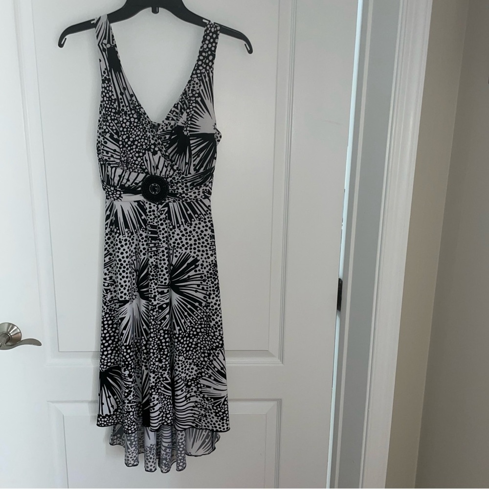 Voir Voir Women’s Sleeveless Dress Black and White Size 8